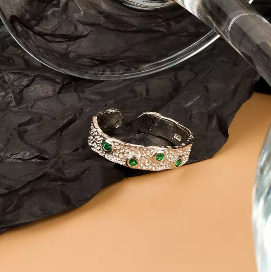 Anillo Sara